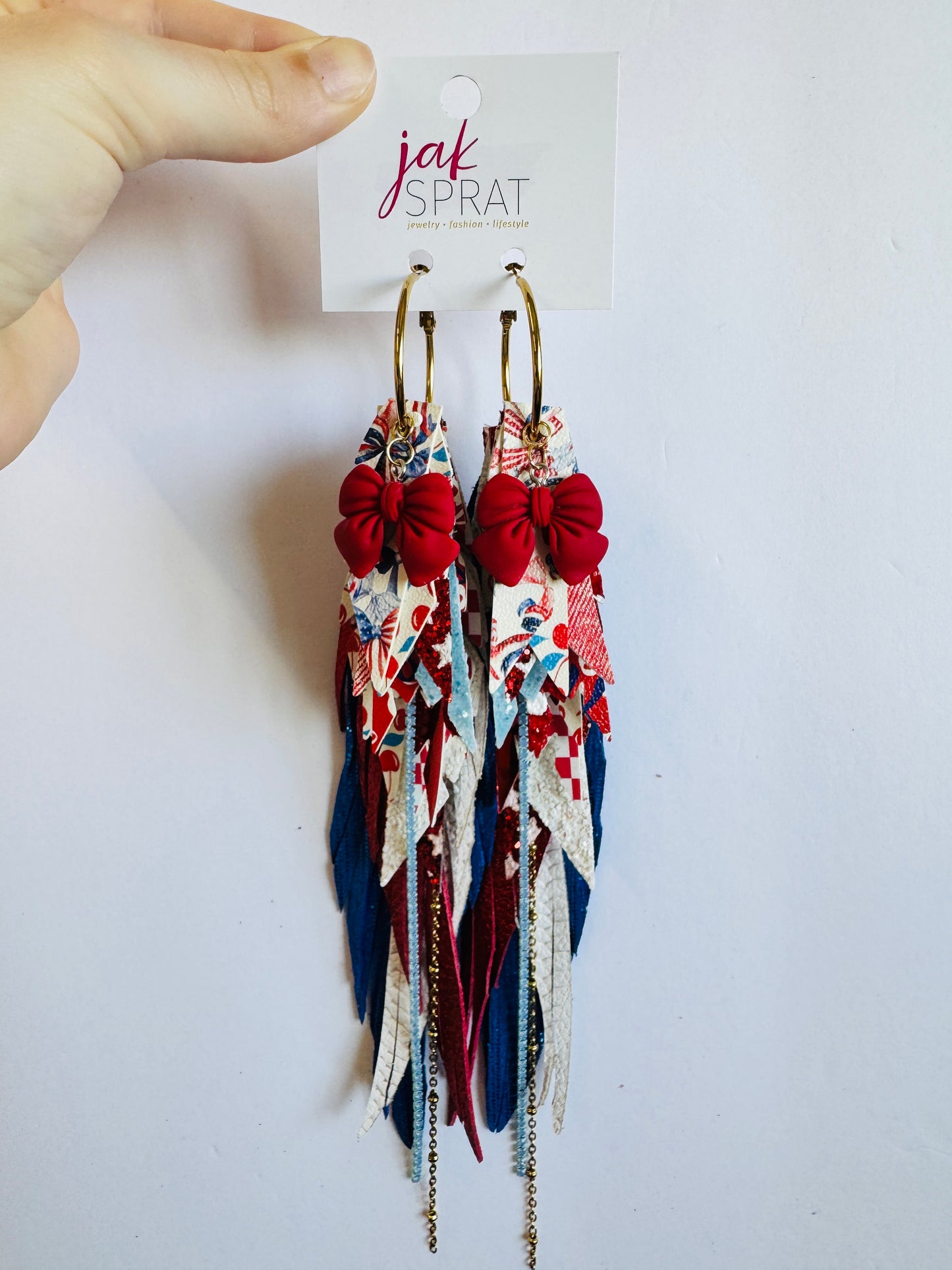 Red, White, & Bows | Mega Mics #6