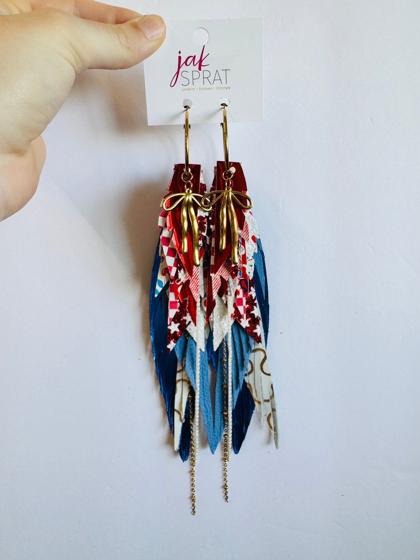 Red, White, & Bows | Mega Mics #3