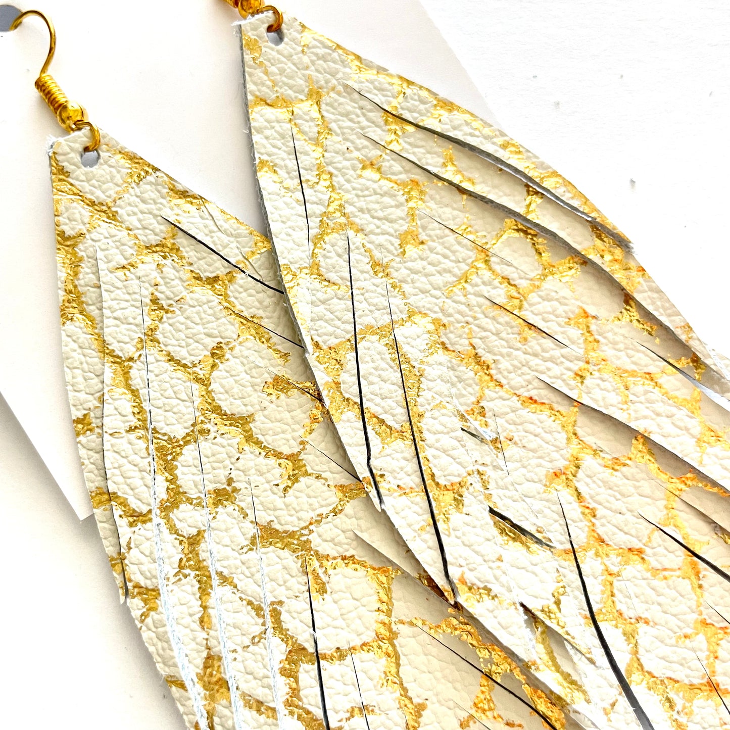 5.5" Leather Feather Shoulder Duster | LFSD514