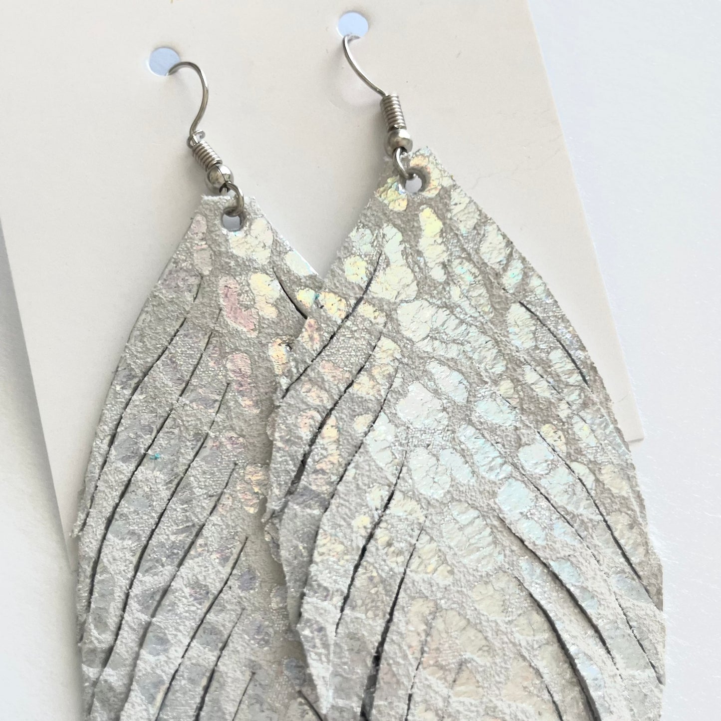 4" Leather Feather Shoulder Duster | LFSD46