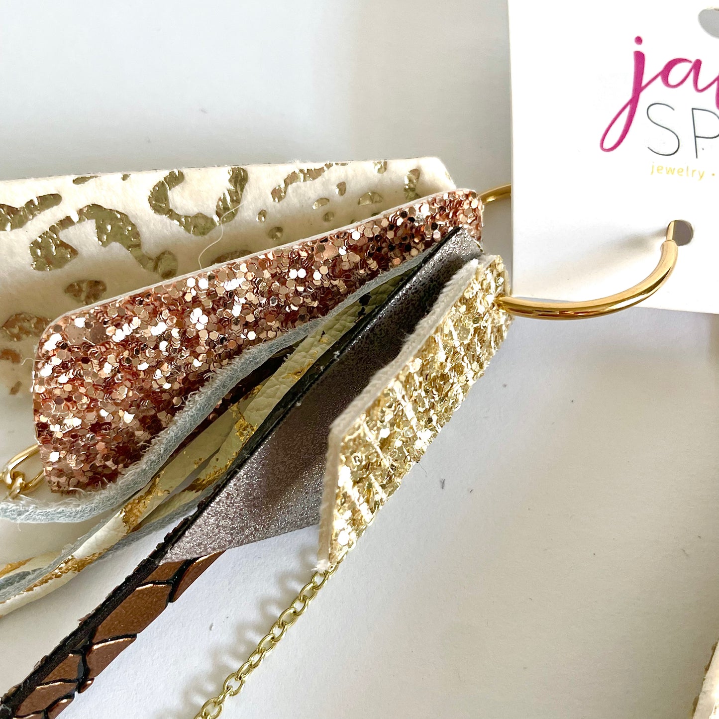 Sassy Saras | JZ238SS