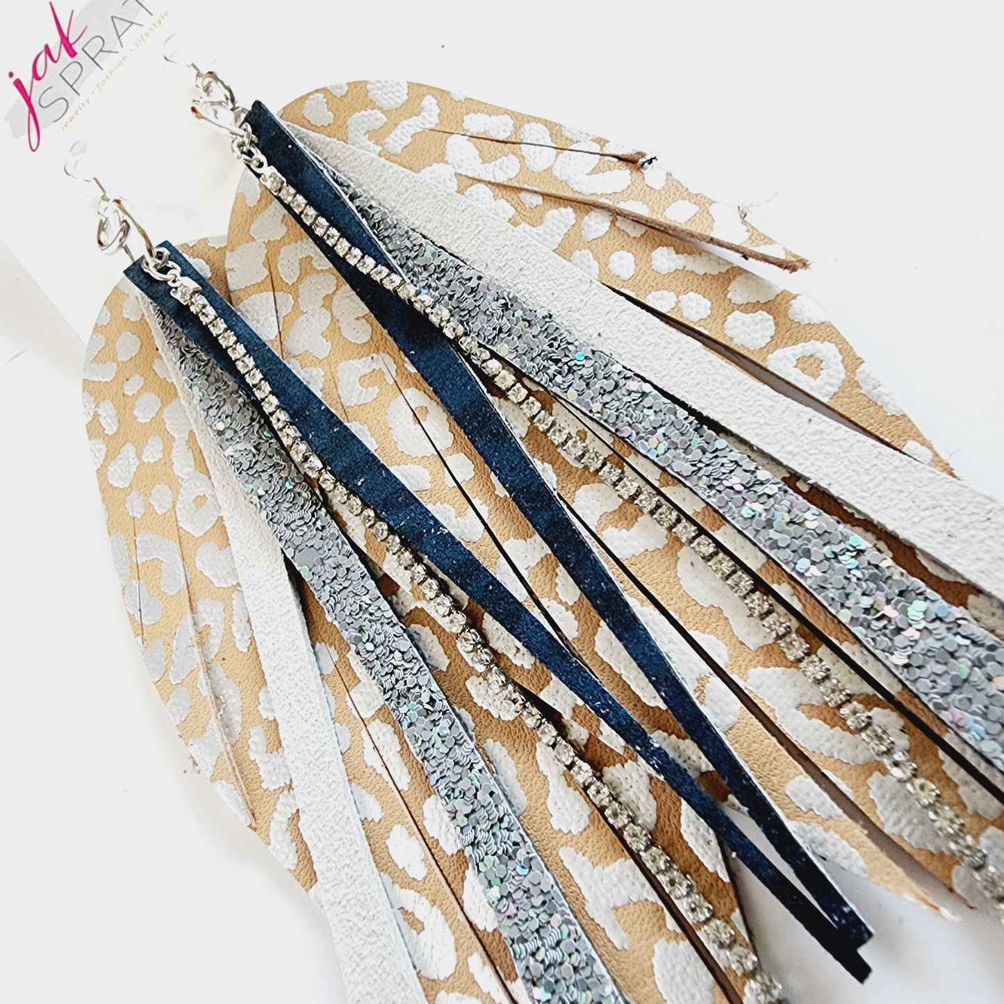 Flirty Feathers #6 | KP22