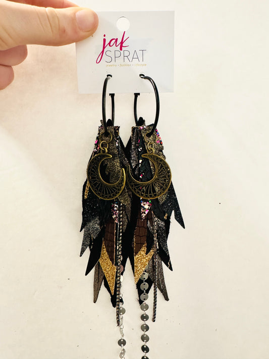 Black & Bold | Medium Mics #8