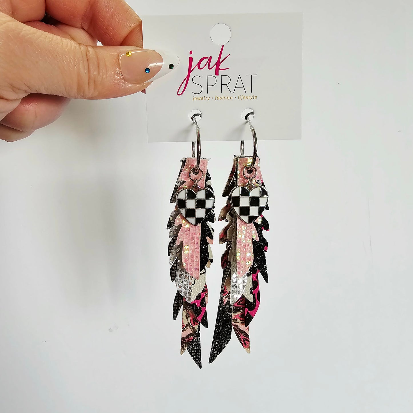 Thinny Thini Minis- "Love Is Dead"