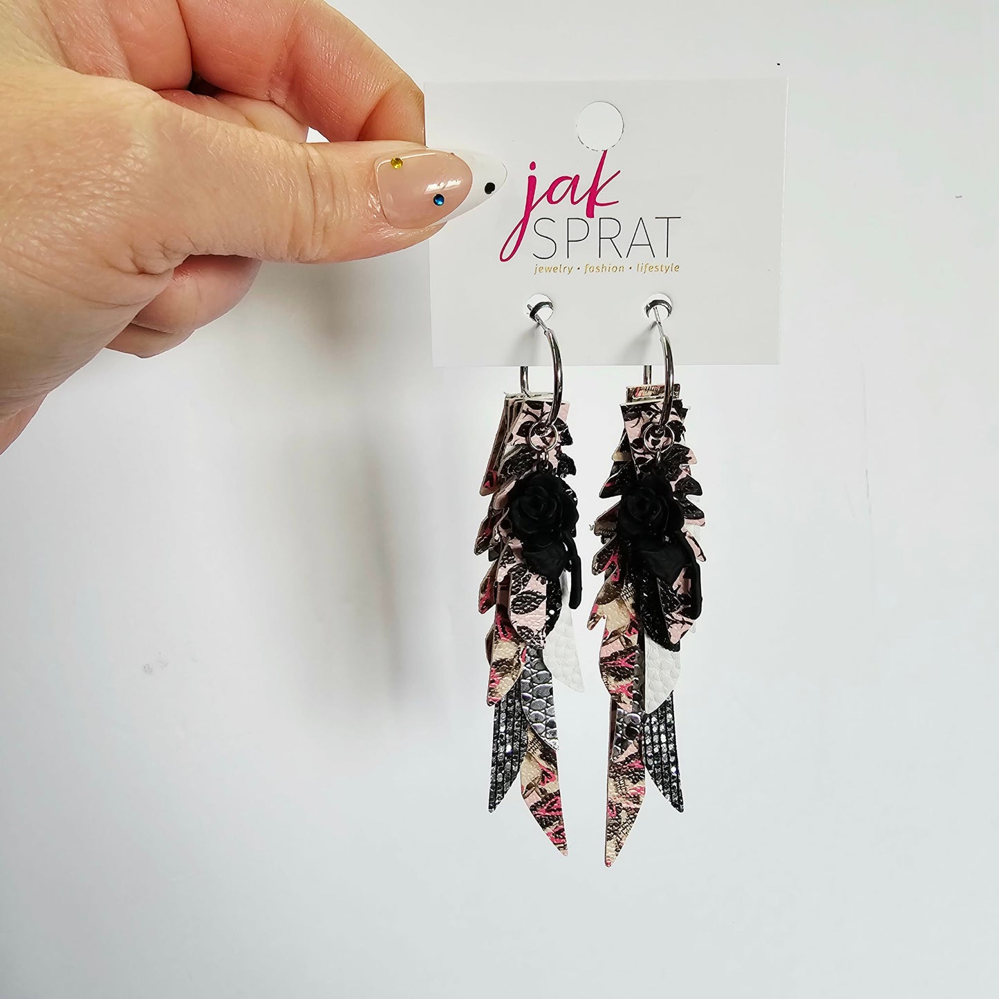 Thinny Thini Minis- "Love Is Dead"