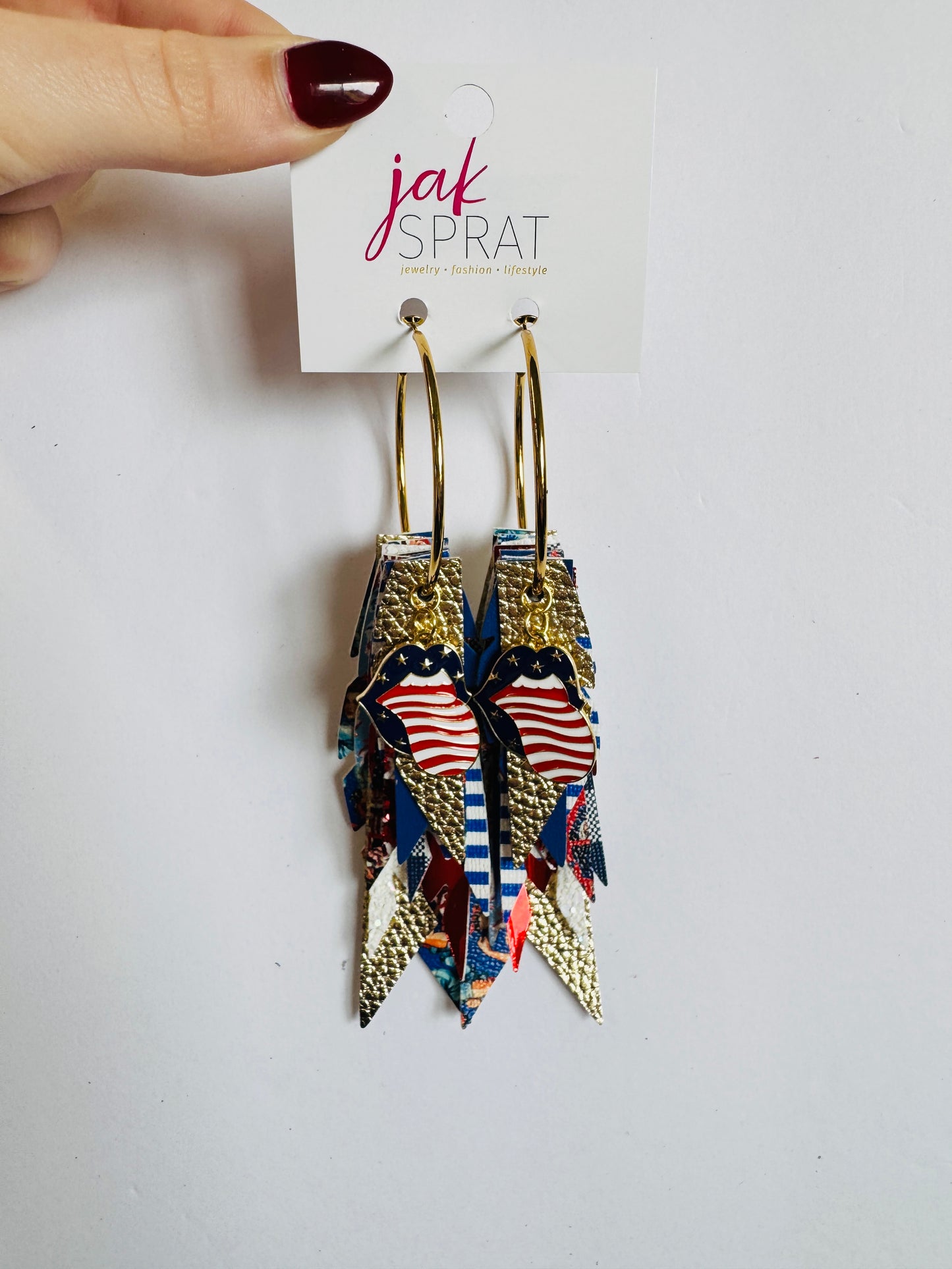 Land of the Free & Fabulous | Fabulous Feathers #3