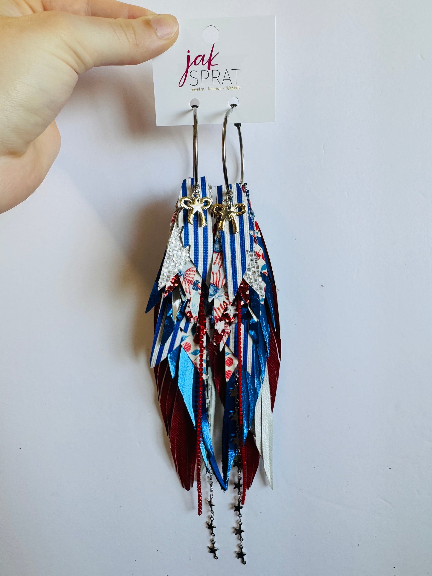 Red, White, & Bows | Mega Mics #7