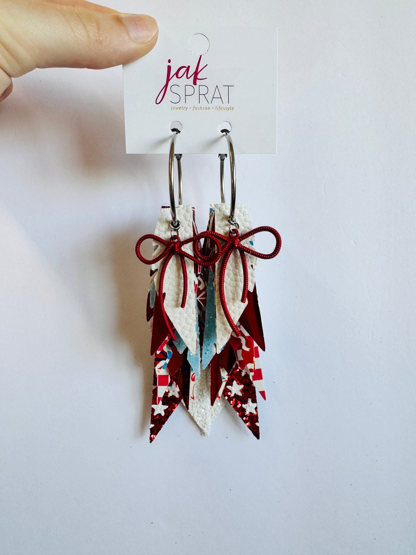 Red, White, & Bows | Fabulous Feathers #3