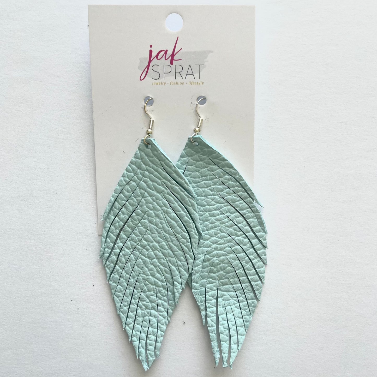 4" Leather Feather Shoulder Duster | LFSD418