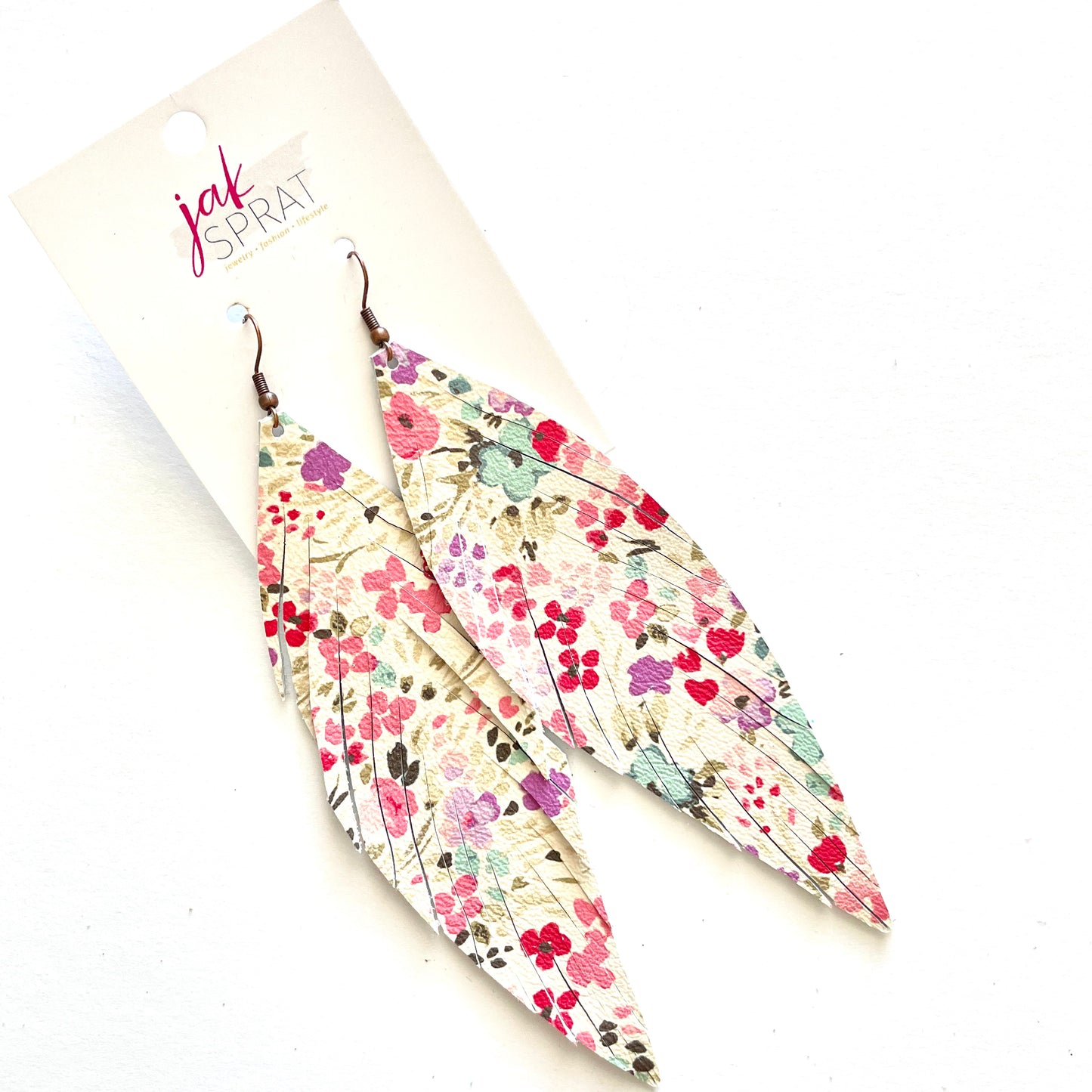 5.5" Leather Feather Shoulder Duster | LFSD516