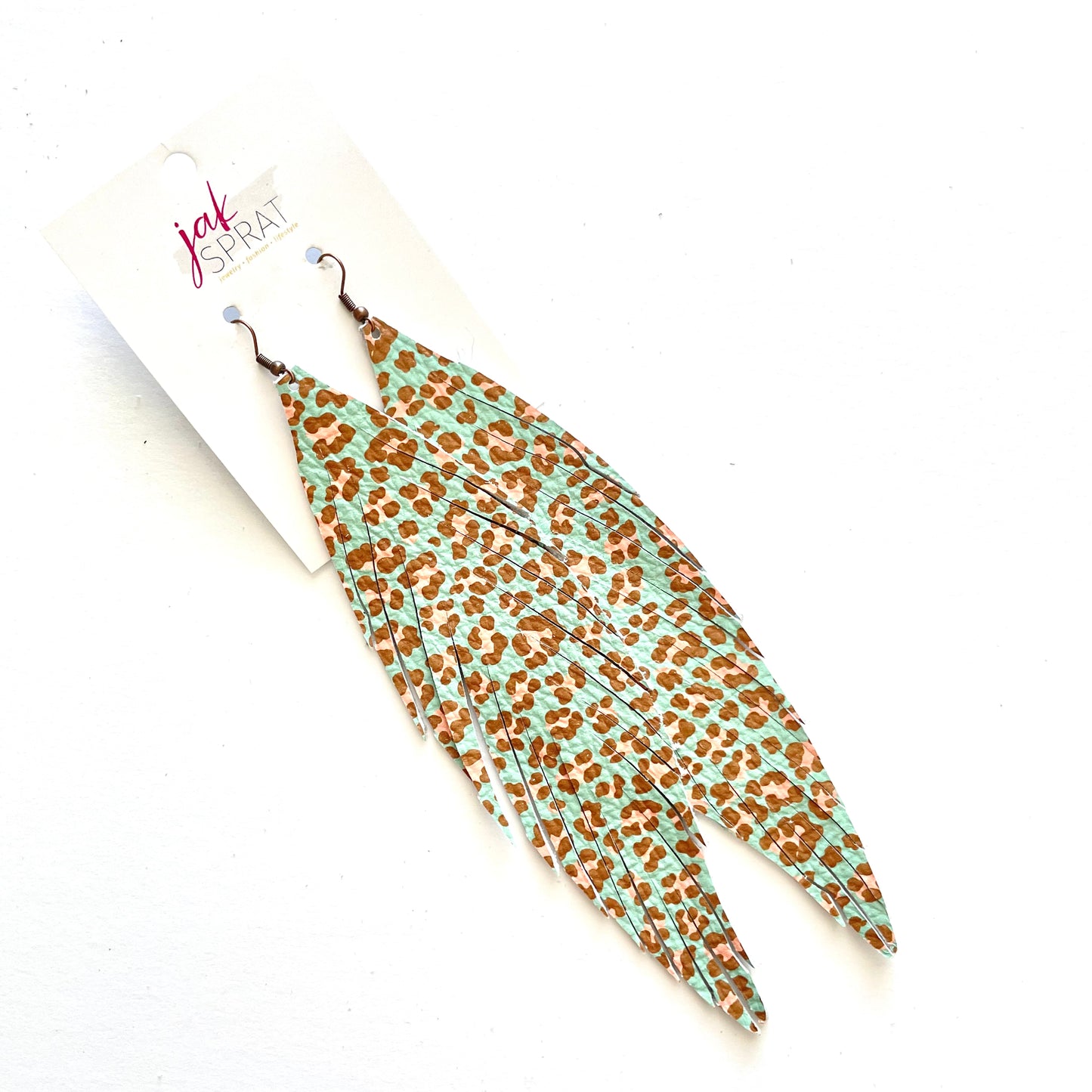 7.5" Leather Feather Shoulder Duster | LFSD711