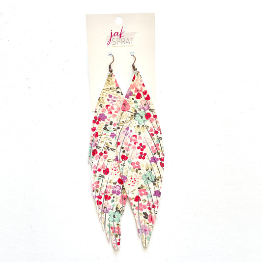 7.5" Leather Feather Shoulder Duster | LFSD715