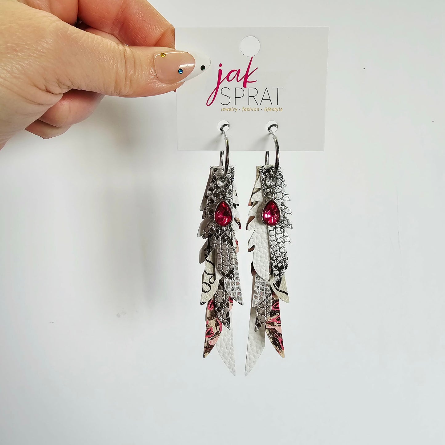 Thinny Thini Minis- "Love Is Dead"