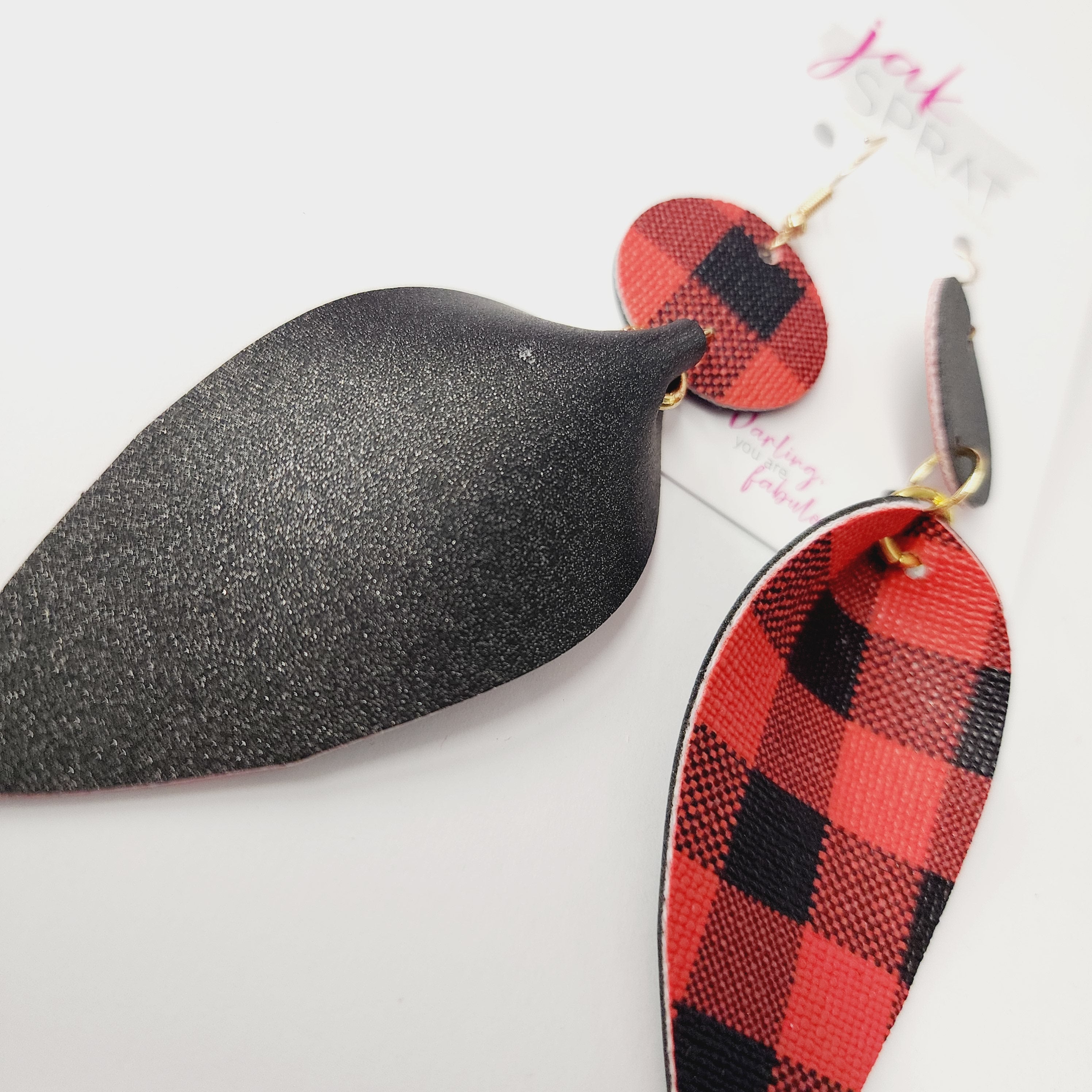 Pop of Pinched Leaf- Buffalo Plaid- KDD22 #23