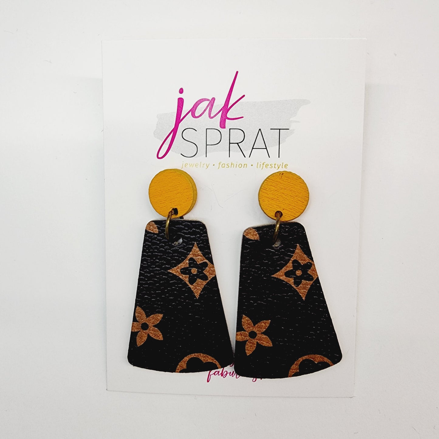 Fabulous Little Earrings #7 | CH23