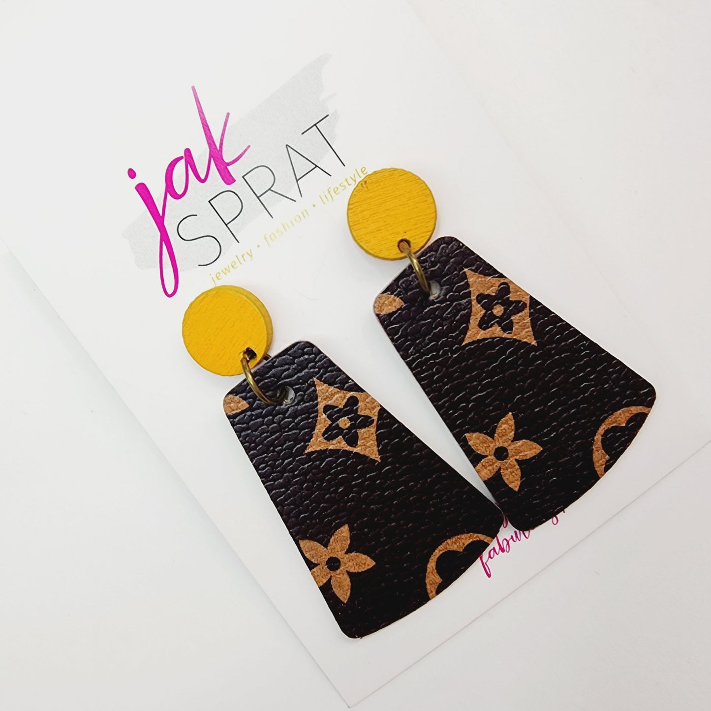 Fabulous Little Earrings #7 | CH23