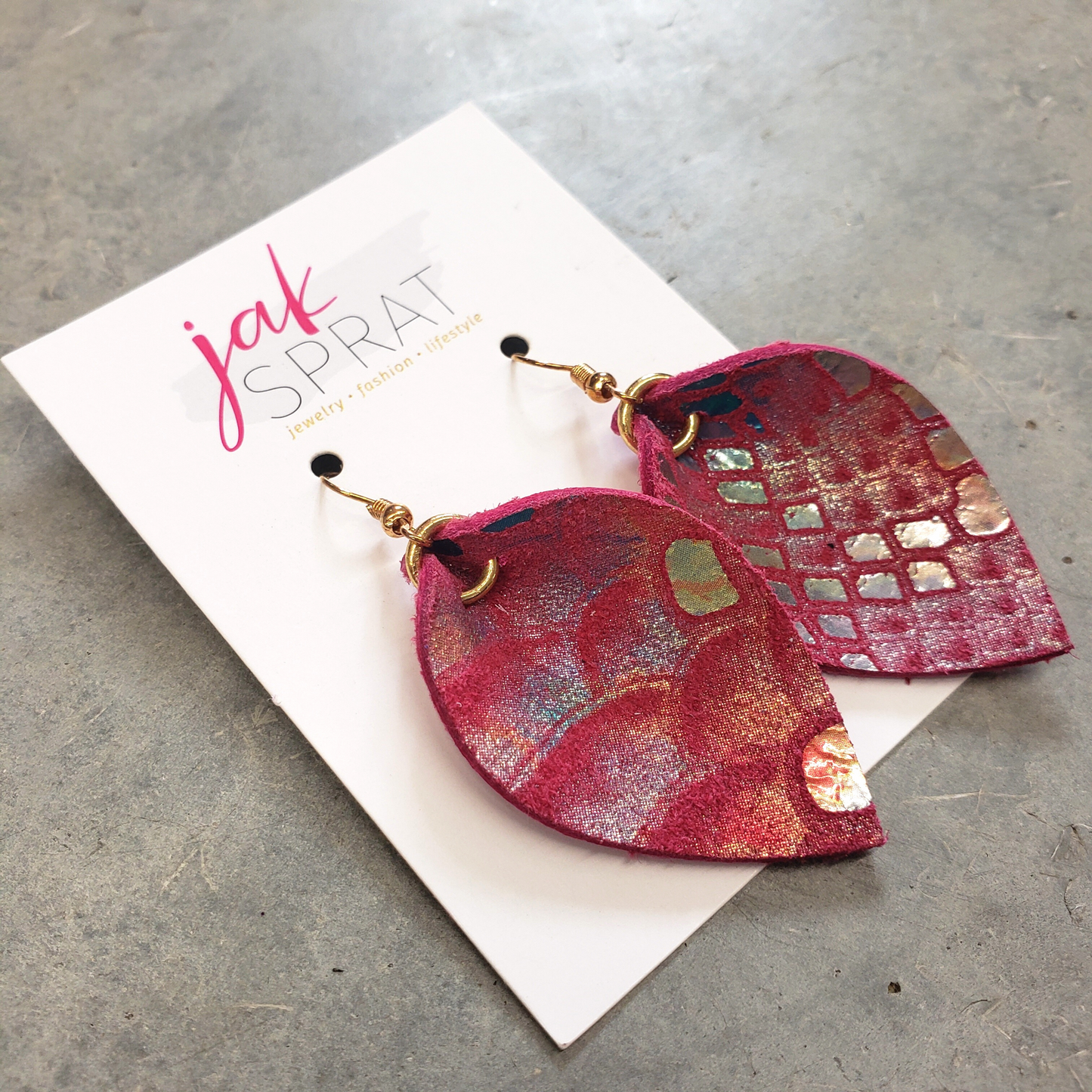 Little & Lovely Pinched Leaf | Pink Scales