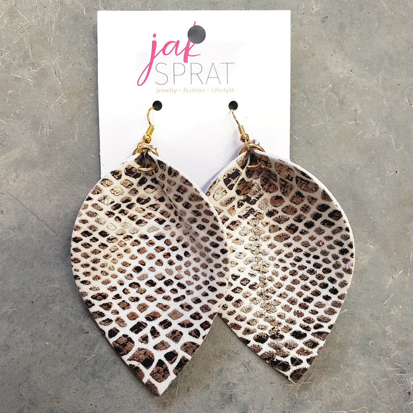 Pinched Leaf | Wild White Snake