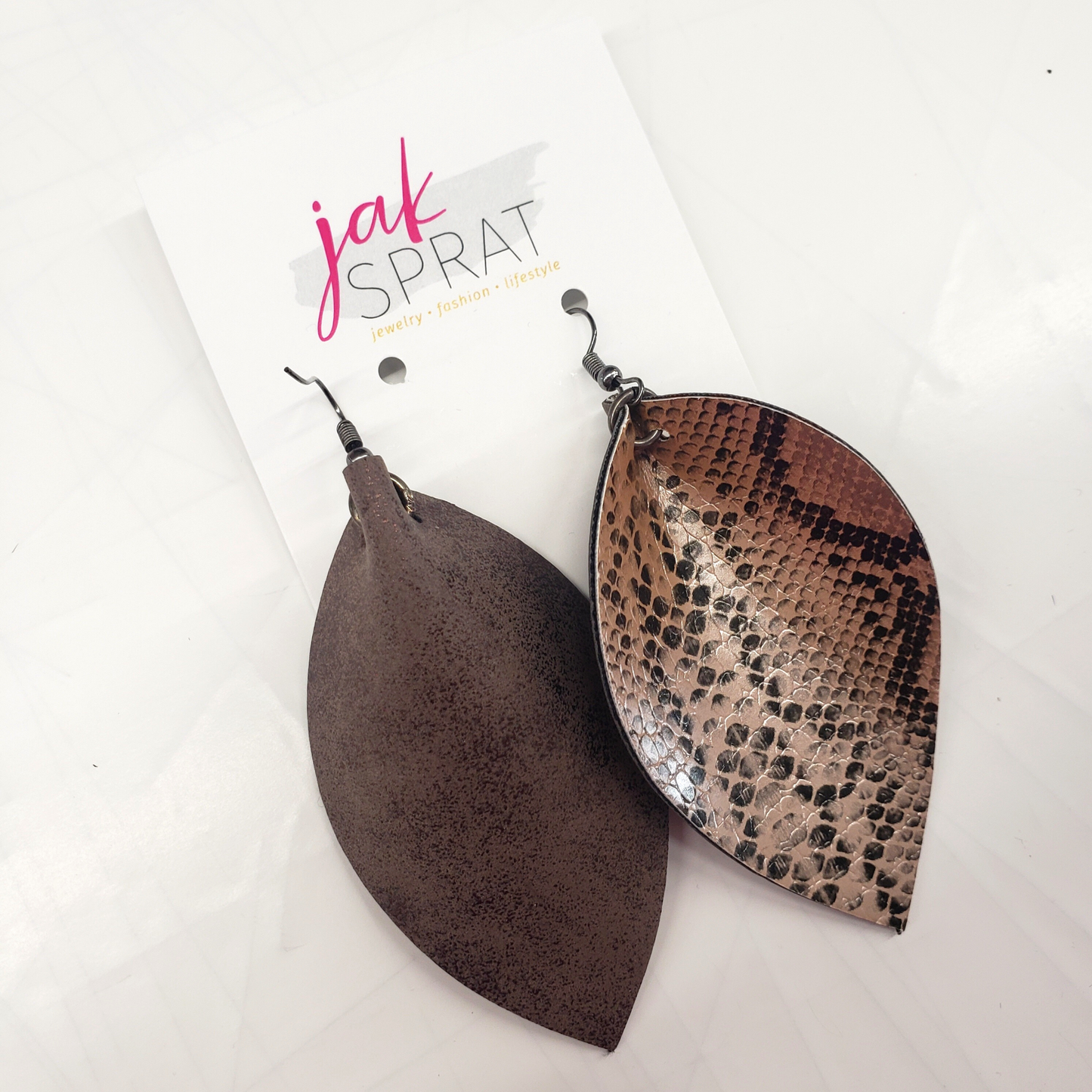 Pinched Leaf | Brown Leather Snakeskin